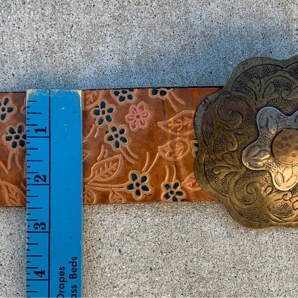 Chicos Leather Statement Belt Tooled Multicolor Floral Boho Hippy Wide Womens  M - Picture 14 of 15